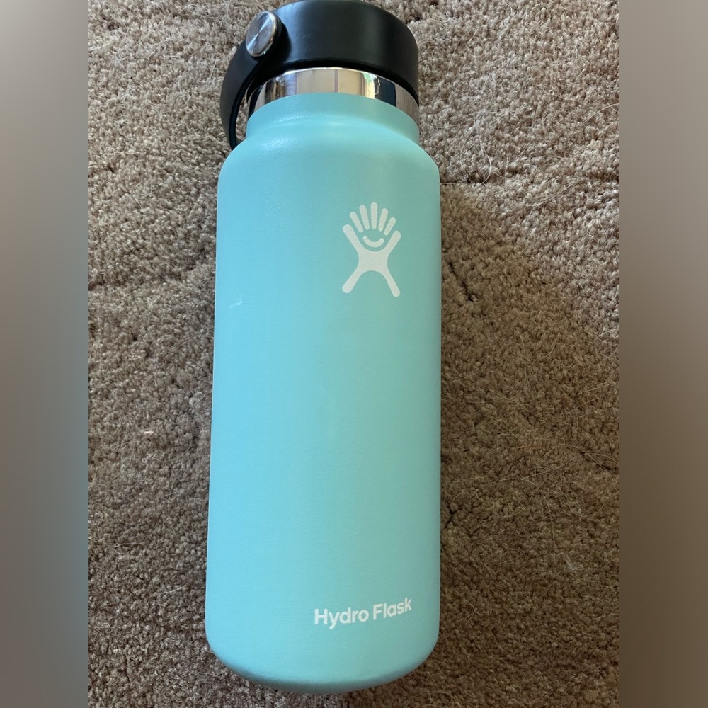 32 oz stainless steel Hydro Flask wide mouth